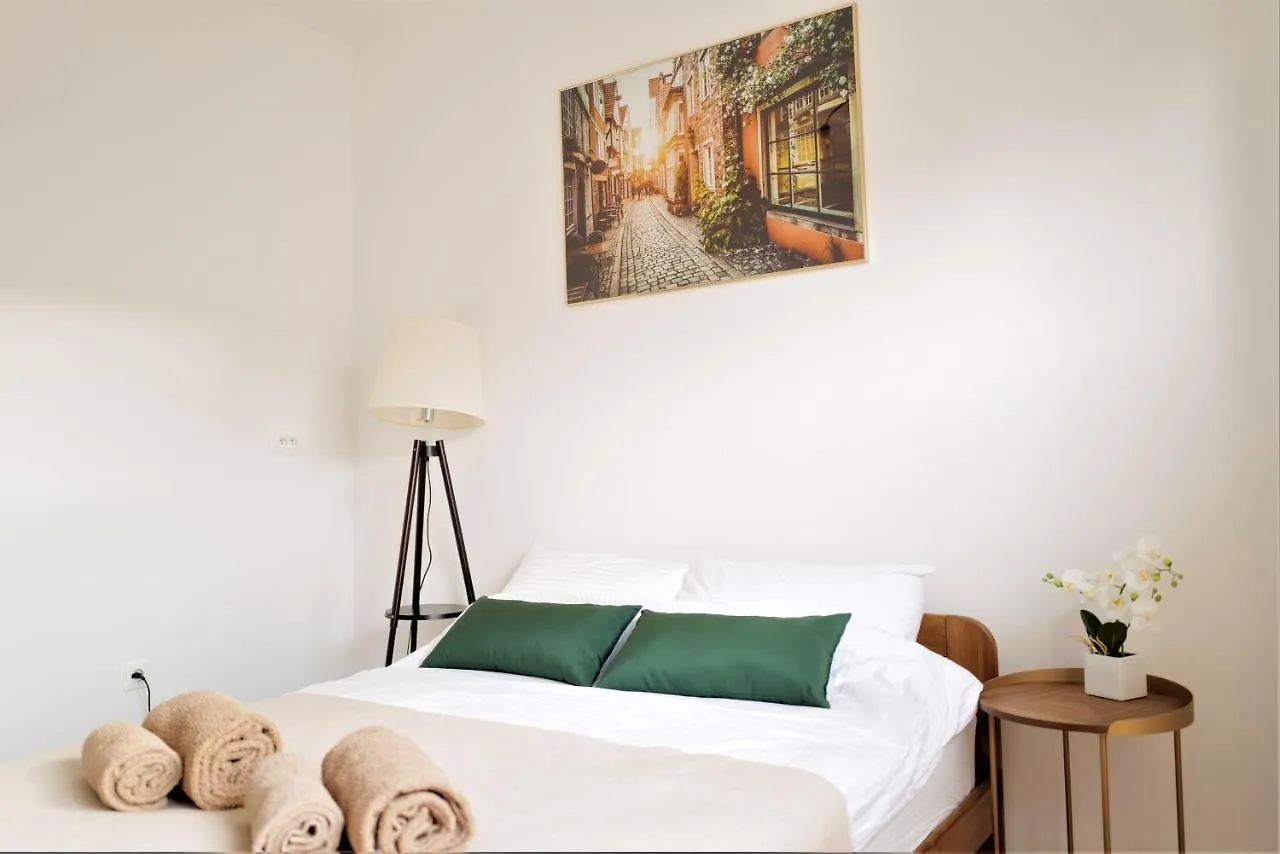 Central Port Warsaw Apartment 0*,
